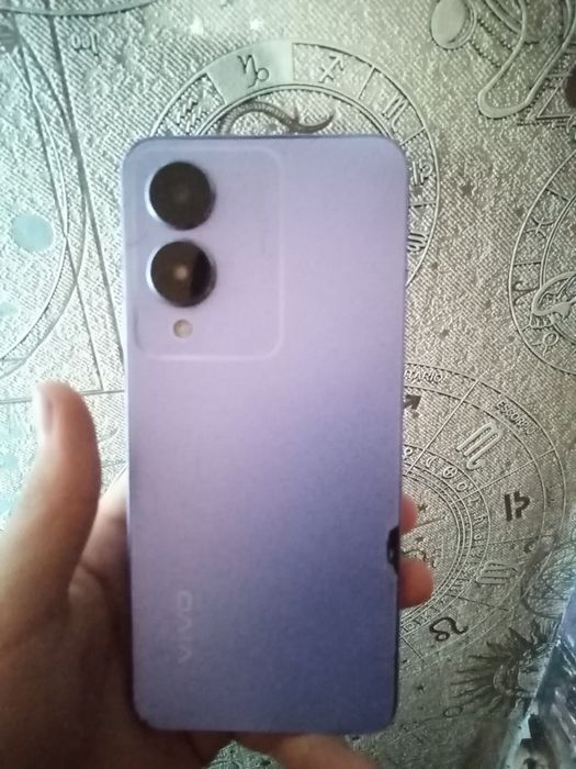 Продам виво y17s