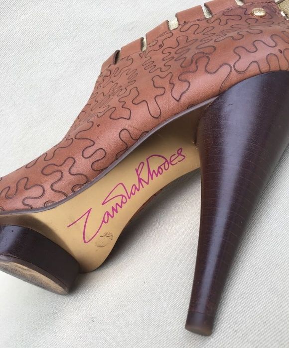Zandra Rhodes Zinnia Botine/Sandale Nude Auriu Platforma Stiletto USA