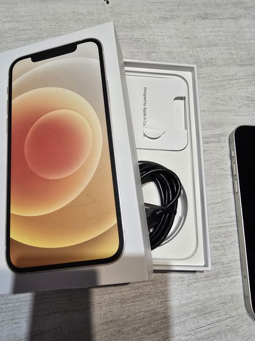 Продам IPhone 12, 128