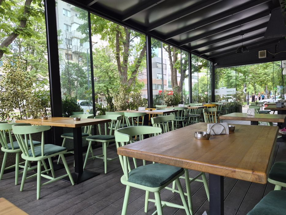 Cedare afacere restaurant