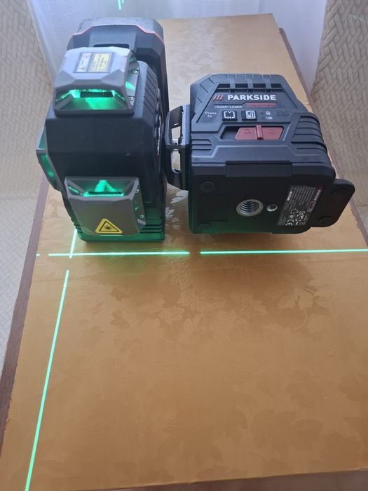 Vând nivela laser parkside