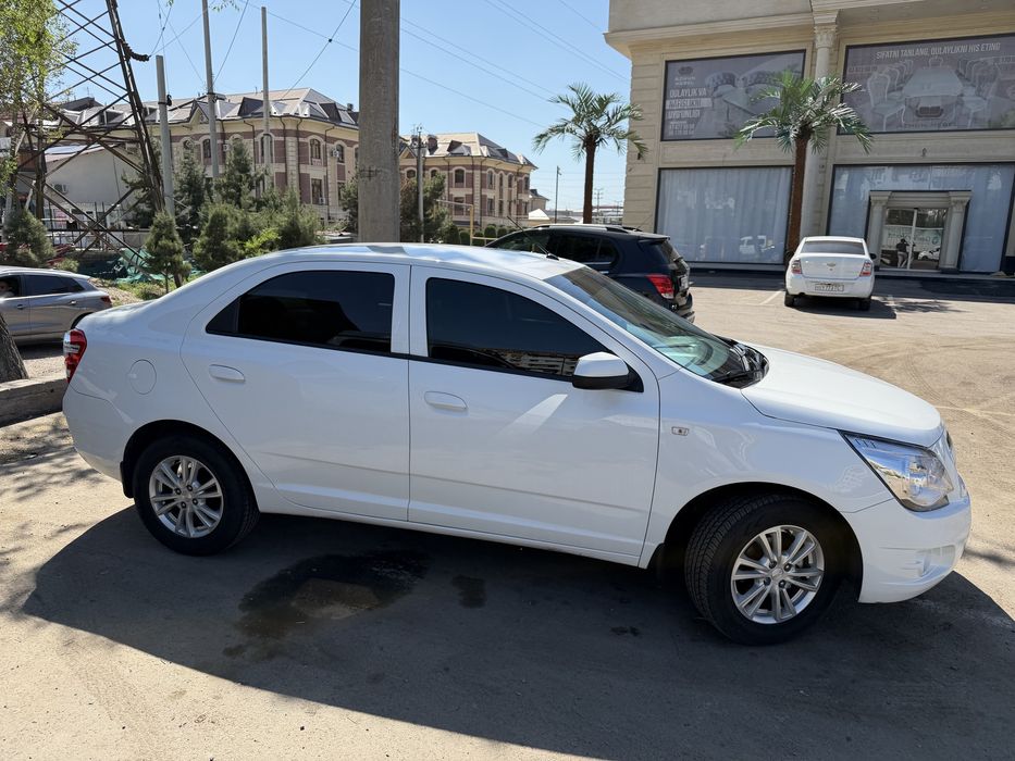 Chevrolet Cobalt 2024 — 4