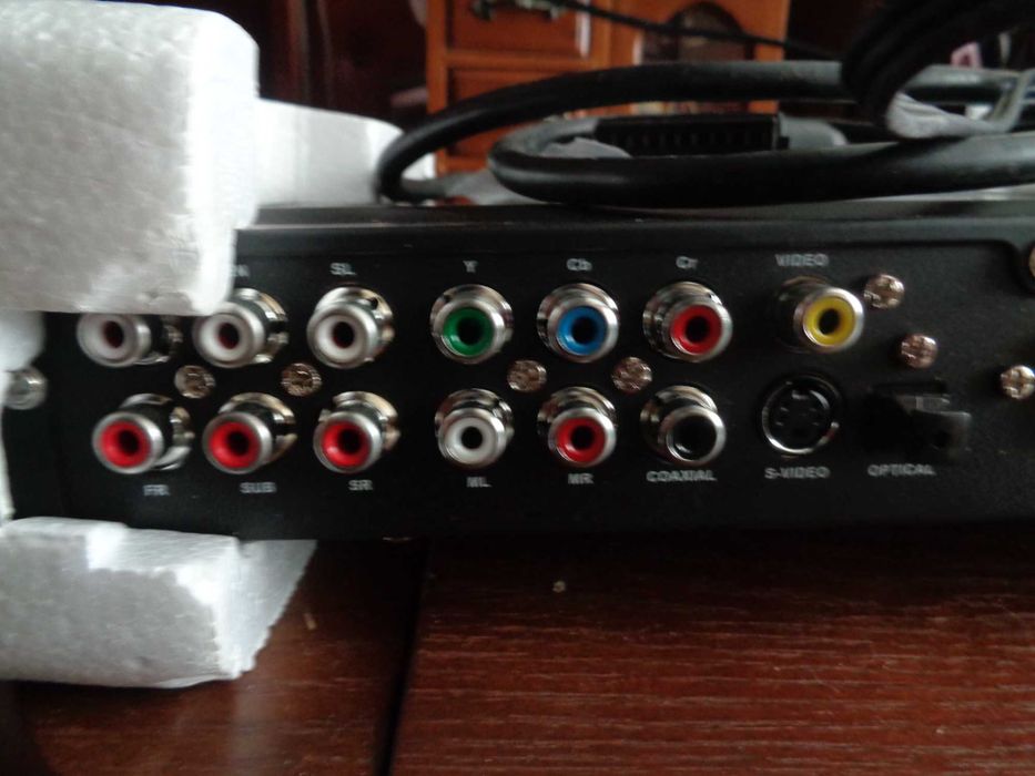 Продавам  DVD плейър NEO, модел DVD-PDX77.