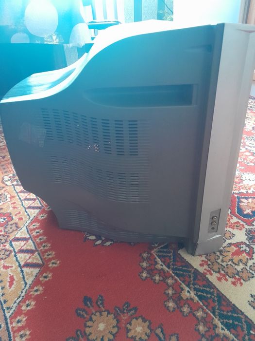 Продам телевизор