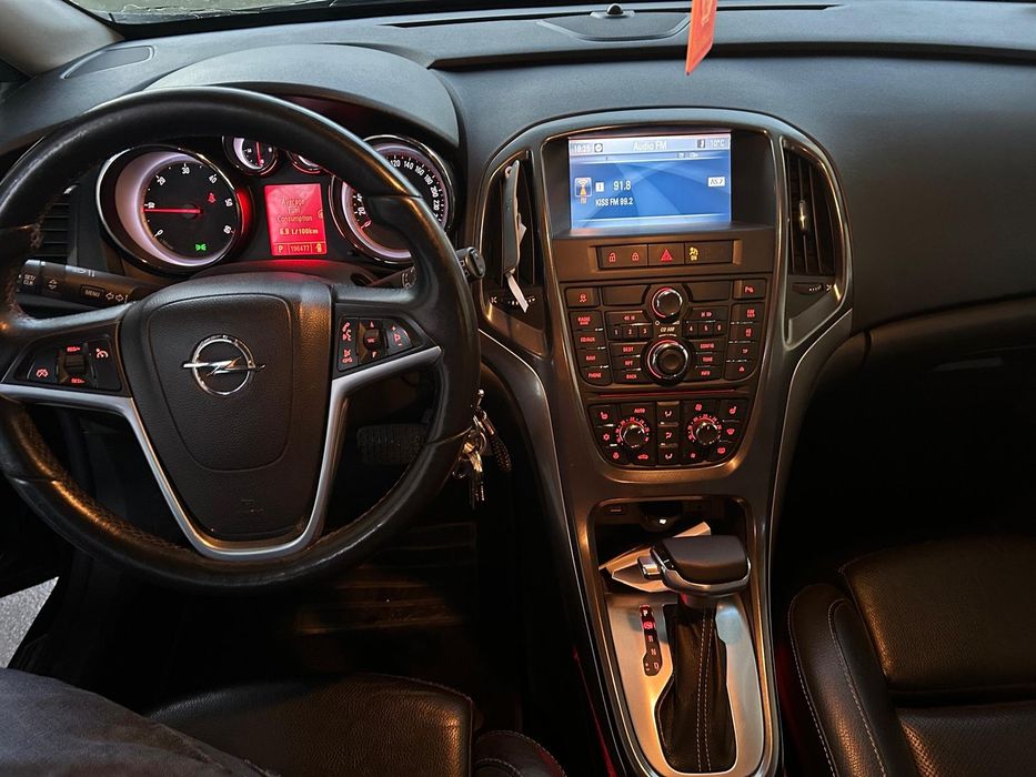 Opel astra j 2011 automat