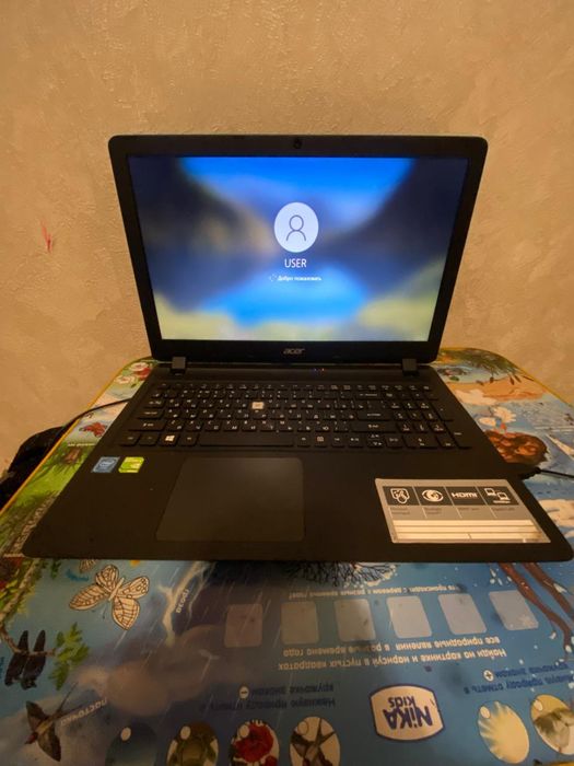 Ноутбук Acer  ES1-532G хорошем состоянии все работает