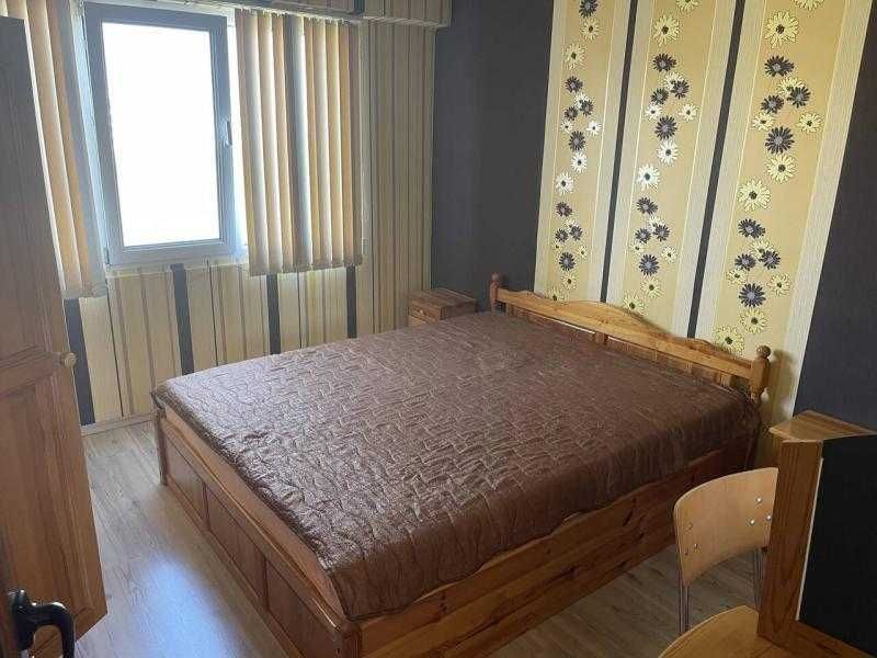 Дава се под наем Тристаен апартамент в Бургас, Изгрев - 80 кв.м за 433.5 € - Снимка #5