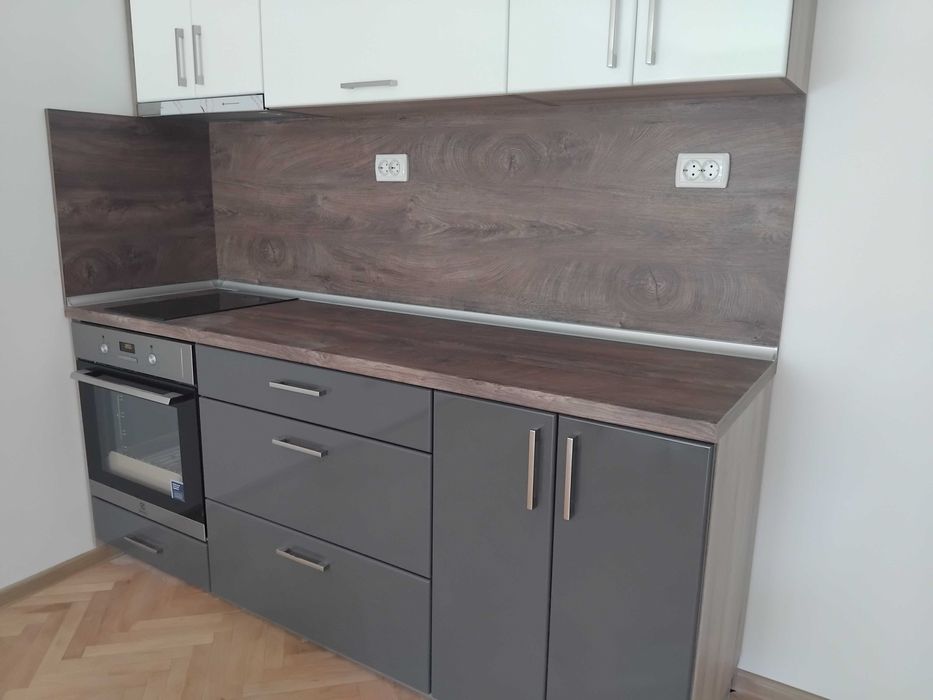 Продава се Двустаен апартамент в Русе, Възраждане - 62 кв.м за 2017 €/кв.м - Снимка #18