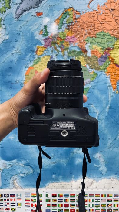 Камера CANON EOS 600D