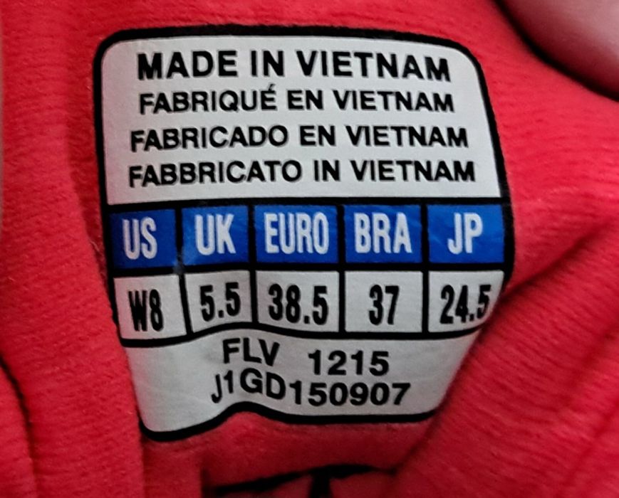 Mizuno Wave ultima 7 ориг.маратонки НОВИ!!!