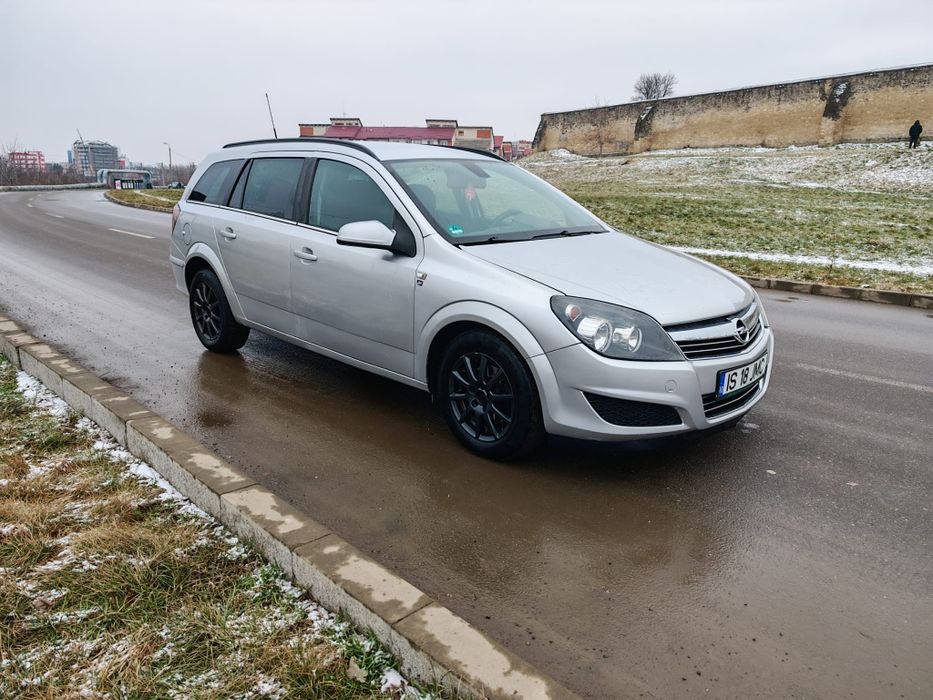 Opel Astra 2011 1.7 CDTI