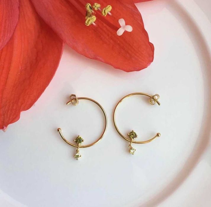 Серьги-кольца Mirabella (cеребро, хризолит)