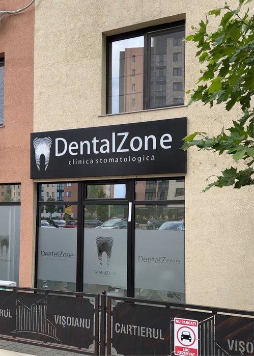 Reclame luminoase și firme personalizate pentru afaceri