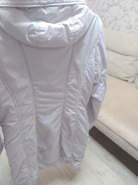 Продам куртку весна осень