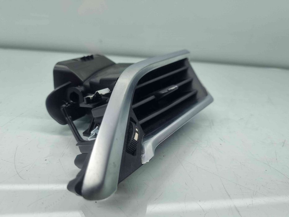 Grila aerisire dreapta Peugeot 2008 [Fabr 2013-prezent] 9673131677