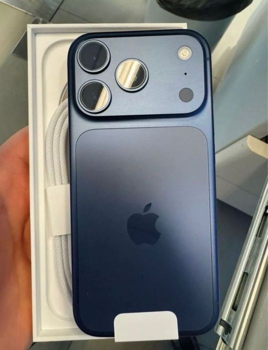 Apple iPhone 17 Pro, 256 gb, 100% eSim оригинал