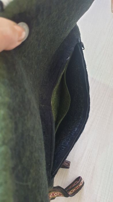 Сумки-клатчи ручной работы из натуральной шерсти