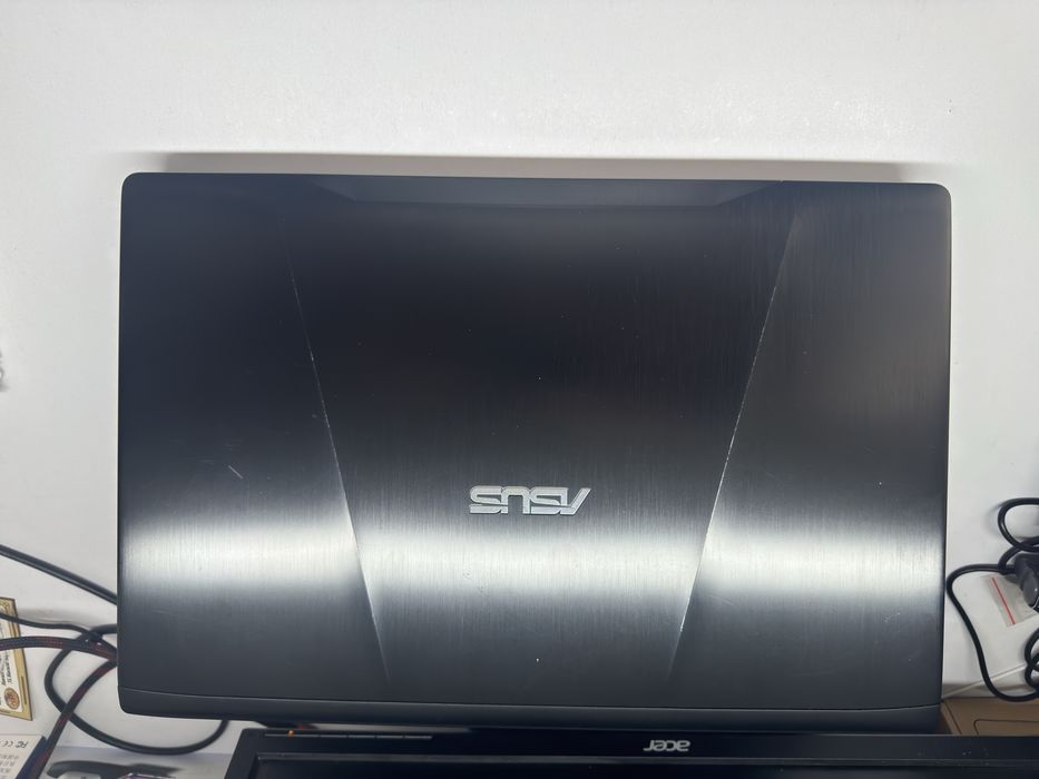 Asus ZX53V Gaming notebooki sotiladi