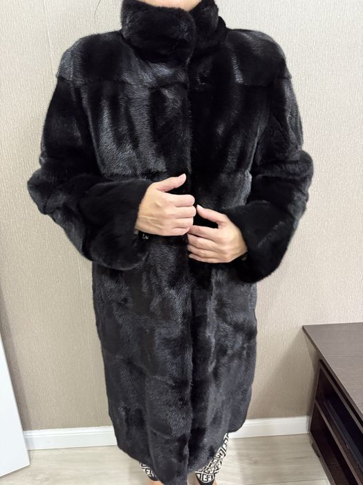 Продам норковую шубу