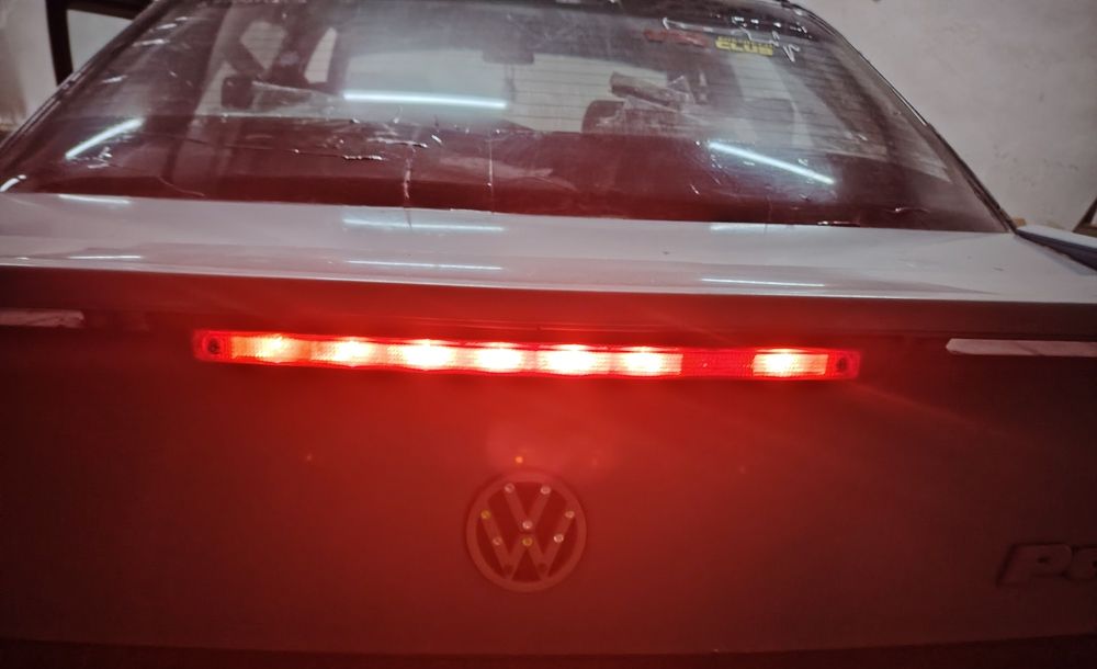 Продам дополнительный стоп сигнал оригинал вольсвваген пассат б3