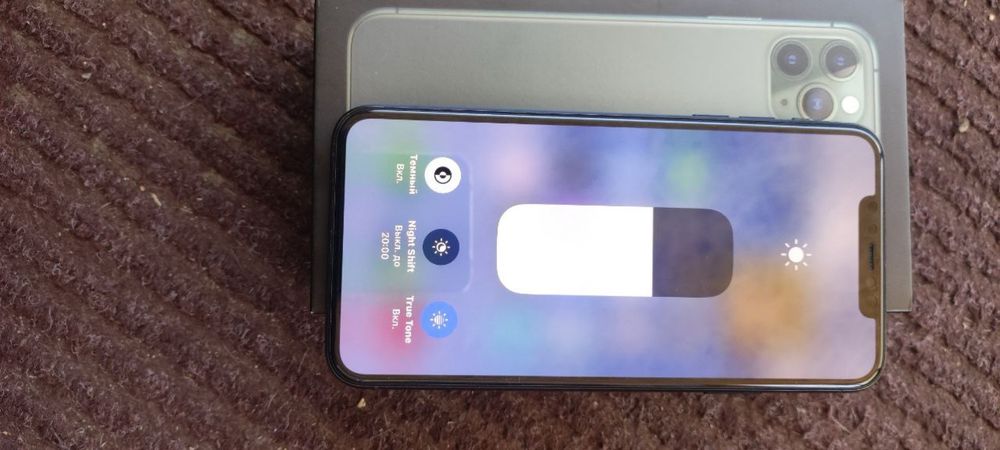 Продам айфон 11про  макс,возможен обмен на модель выше