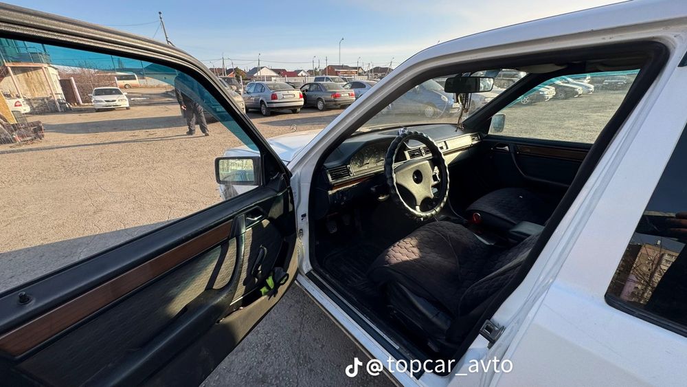СРОЧНО ПРОДАМ мерседе е200
