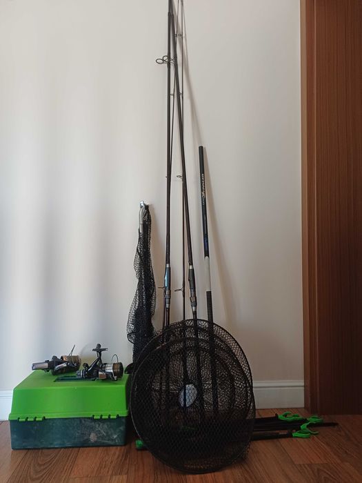 Vând set de pescuit la crap – calitate bună, funcțional excelent