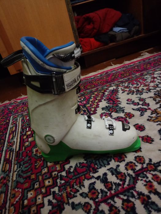 Продавам скиорска обувка Salomon Xmax 120