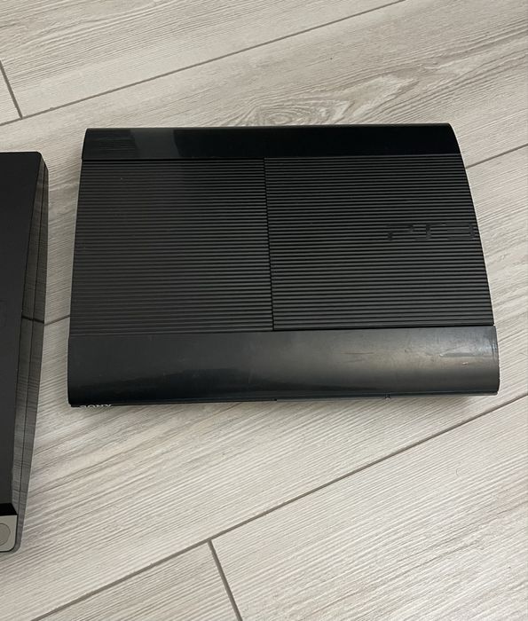 Продам корпусы от ps3 slim super slim