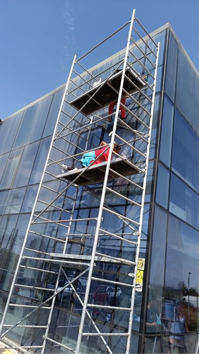 Schela mobile de inchiriat aluminiu Inchiriez schela de inchiria