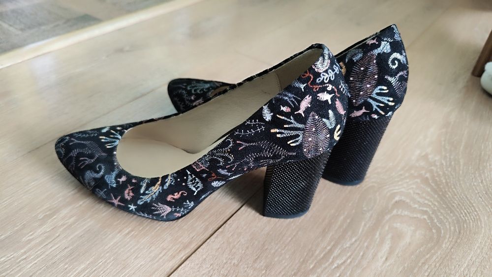 Дамски обувки и ботуши