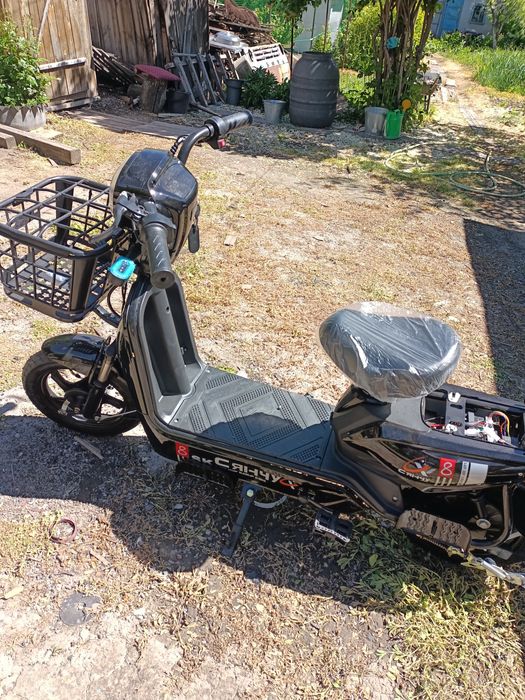 Продам новый электро мопед