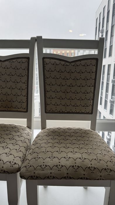 Стулья из натурального дерева за 5 тыс