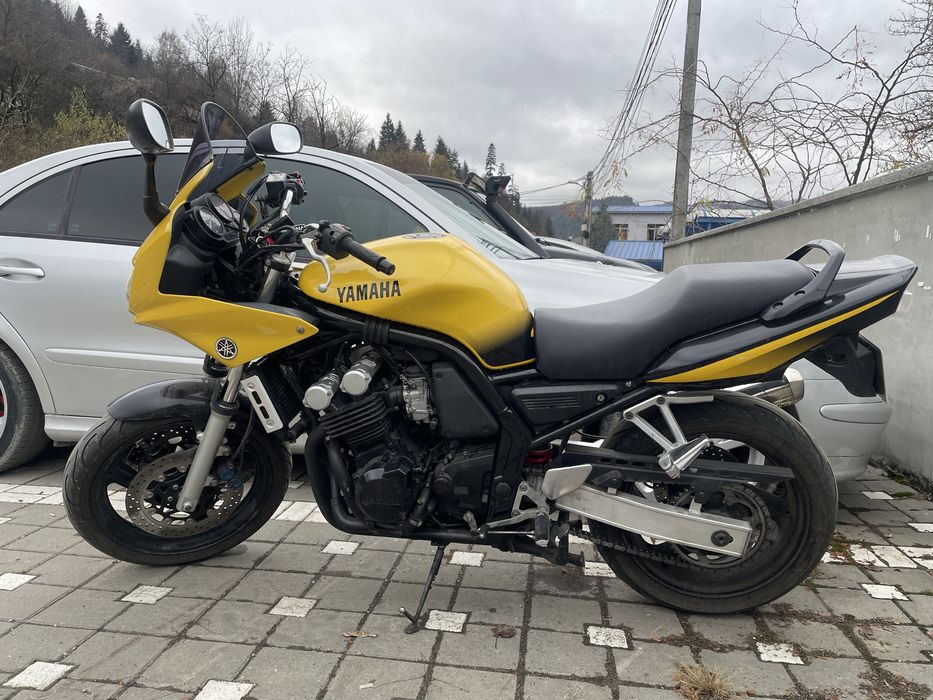 Yamaha FZS 600 Fazer