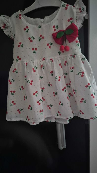 Детски роклички размер 6-9.15 лв за бр.