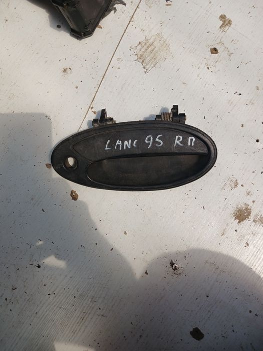 Ручка Митсубиси Лансер 1995г