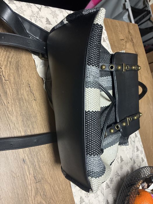 Чисто нова раница естествена кожа