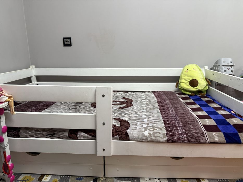 Подростковая кровать с матрасом