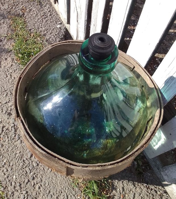 Vând damigeană sticlă