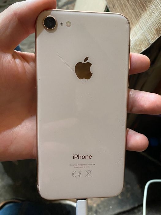Продается IPhone 8. Состояние идеал.