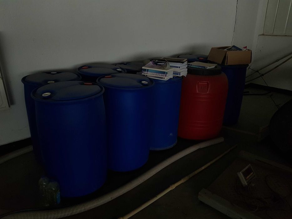 Пластмасови бидони