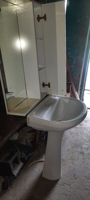 Продам раковину в хорошем сост.