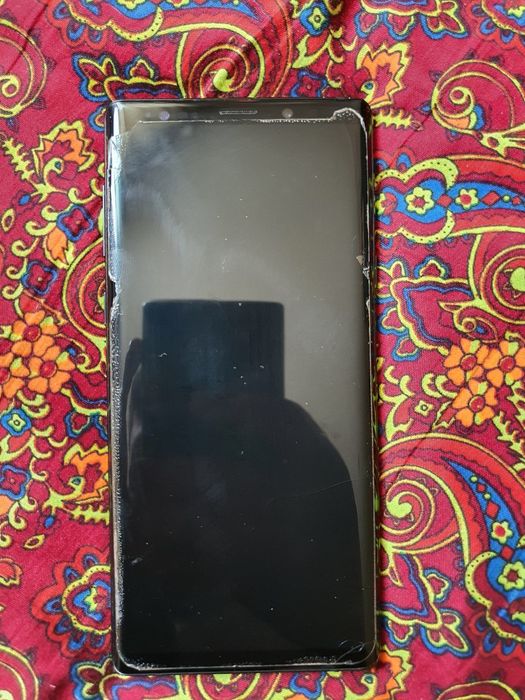 Samsung not 9  sotiladi