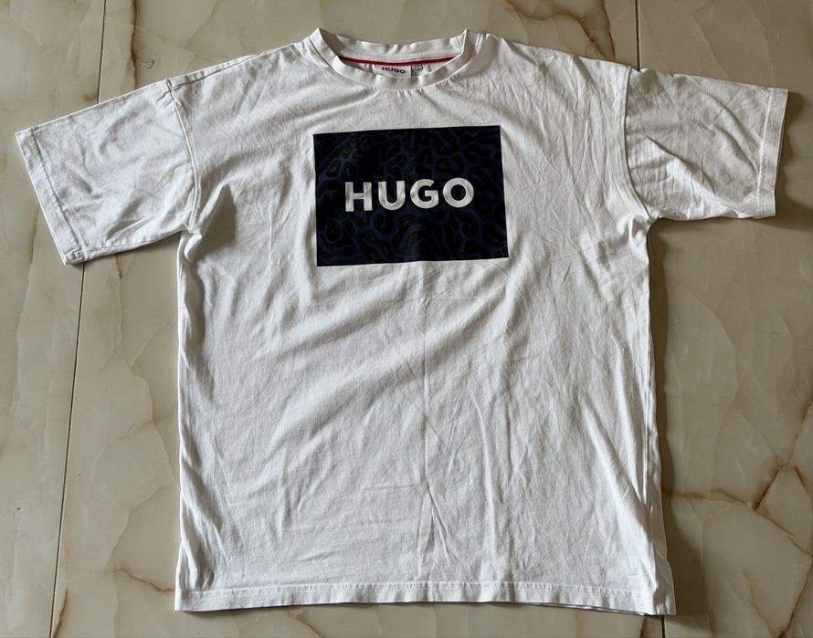 Hugo тениска Нова!