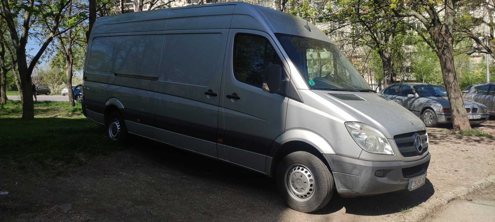 Бус под наем (Товарни бусове под наем София-Макси  база)