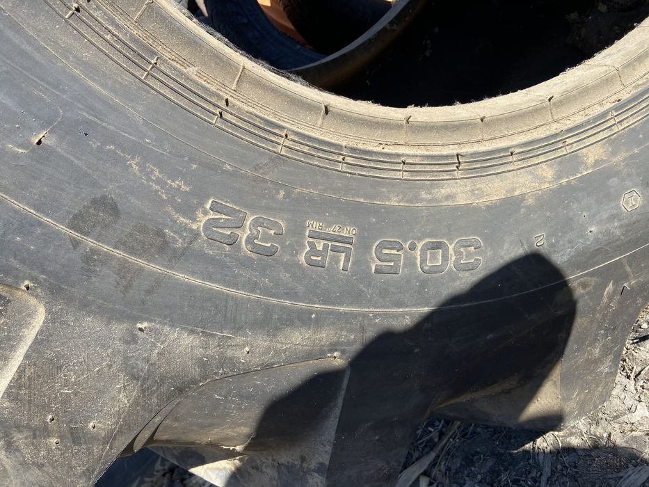Резина на комбайн трактор 800/65 R32