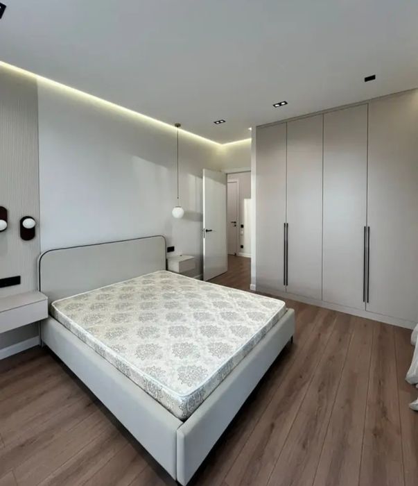 Oybek metro Gabusda 3 xonali kvartira ijaraga beriladi.i.