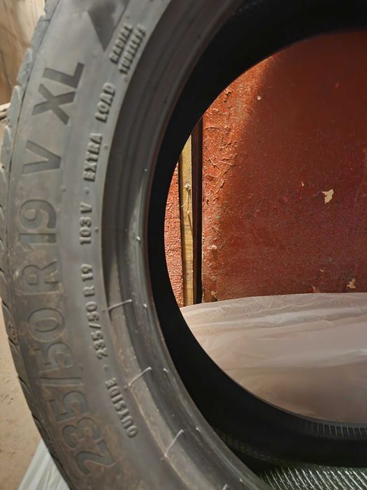 Set. 4 Anvelope Continental de Vara 235/50 R19 103V