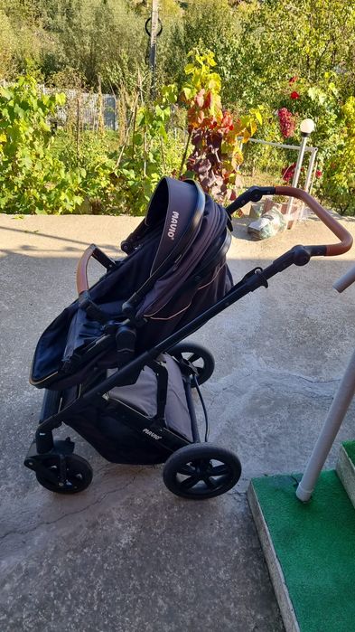 Vând Căruț 3 in 1