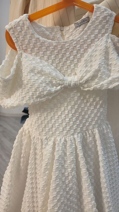 Продам платье для девочки